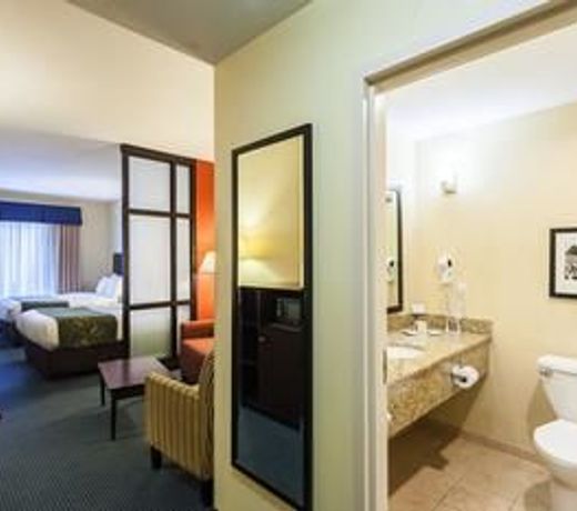 Comfort Suites Lincoln East