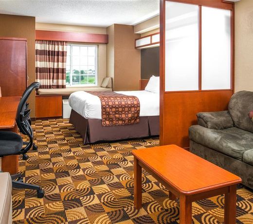 Microtel Inn & Suites Lincoln