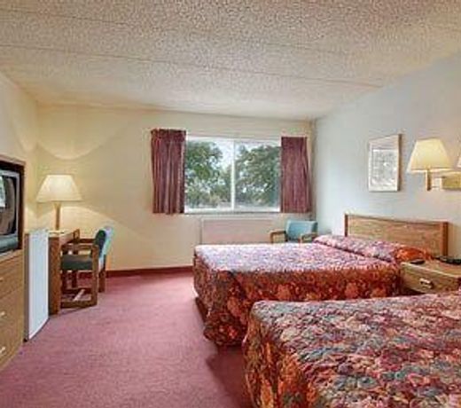 Sunset Inn & Suites