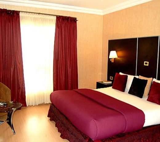 Chesney Hotel