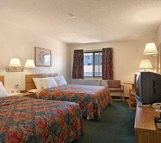 Travelodge by Wyndham Lincoln South