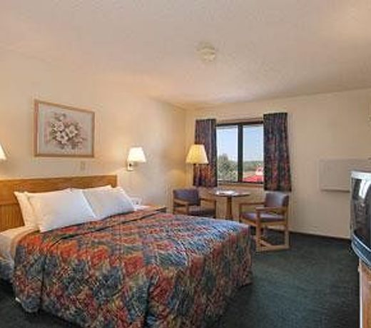 Travelodge by Wyndham Lincoln South