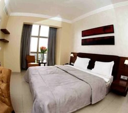 The Avenue Suites