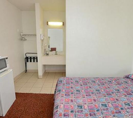Americas Best Value Inn - Lincoln