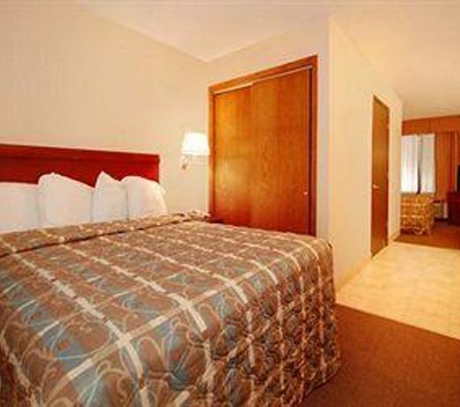 TownHouse Extended Stay Hotel Downtown