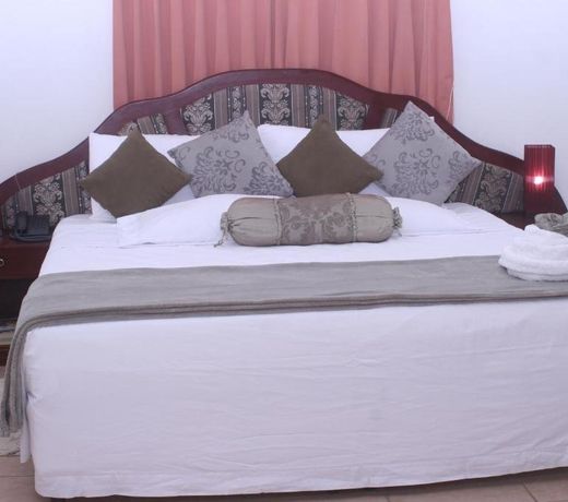 Hotel Brial Plaza