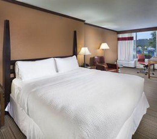Four Points by Sheraton Kansas City Airport