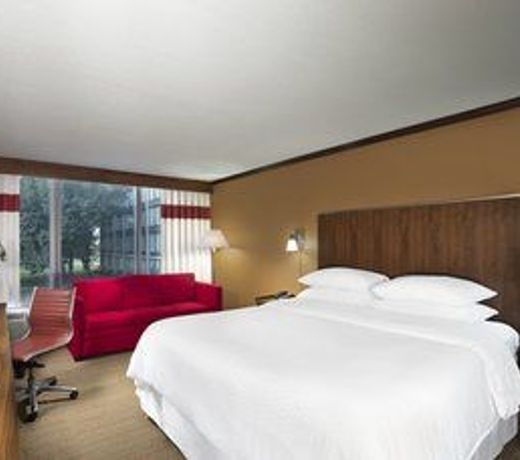 Four Points by Sheraton Kansas City Airport