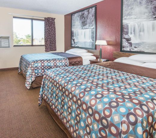 Super 8 by Wyndham Kansas City at Barry Road/Airport