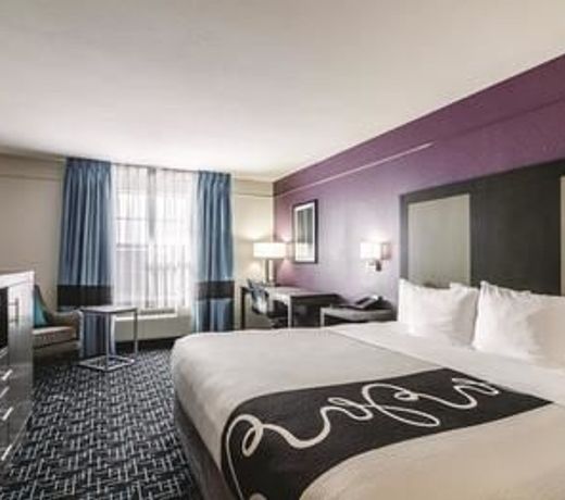 La Quinta by Wyndham Kansas City Airport