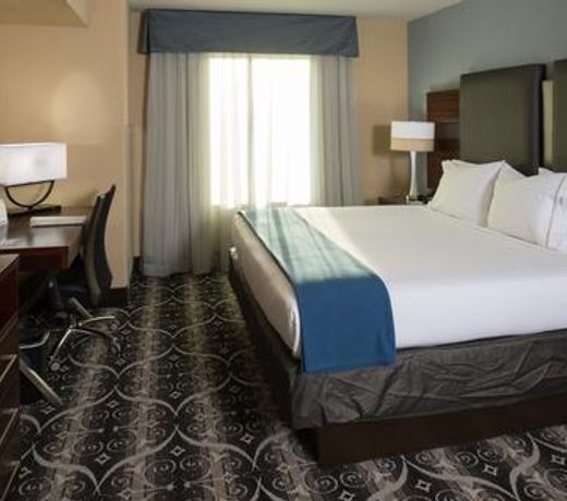 Holiday Inn Express & Suites Kansas City Airport, an IHG Hotel