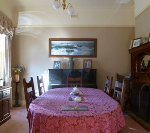 Donalea Bed and Breakfast & Riverview Apartment