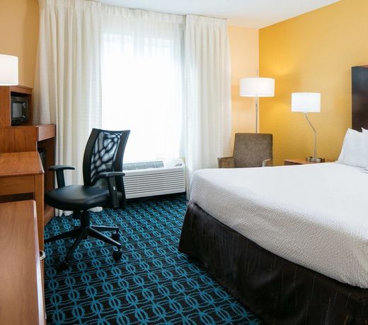 Fairfield Inn & Suites Kansas City Airport
