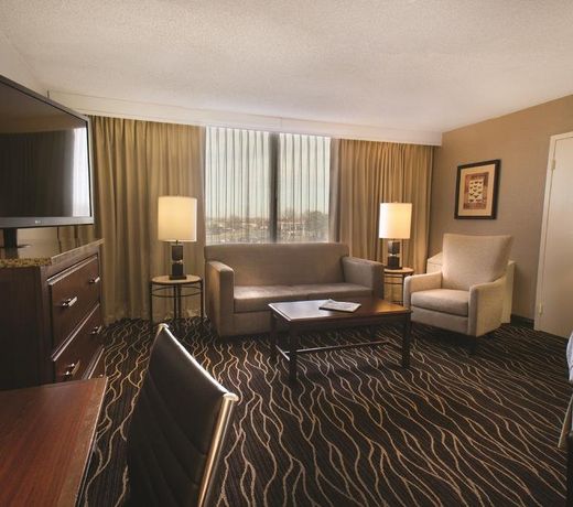 Hilton Kansas City Airport