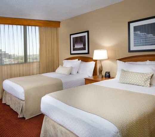 Embassy Suites Kansas City International Airport