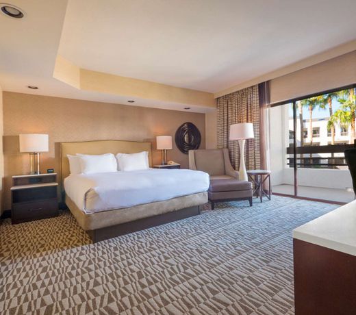 Hilton Phoenix Airport