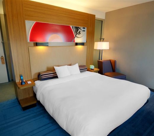 Aloft Phoenix Airport