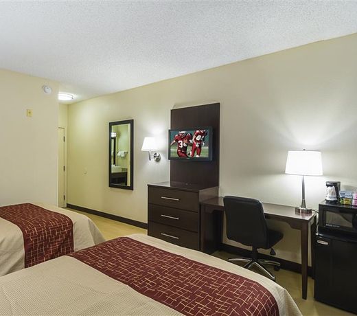 Red Roof Inn PLUS + Phoenix West