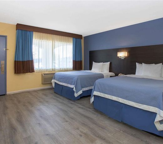 Days Inn by Wyndham Airport - Phoenix