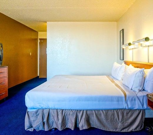 Hotel 502