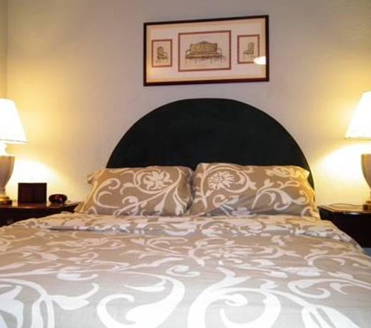 RAZ INN PHOENIX