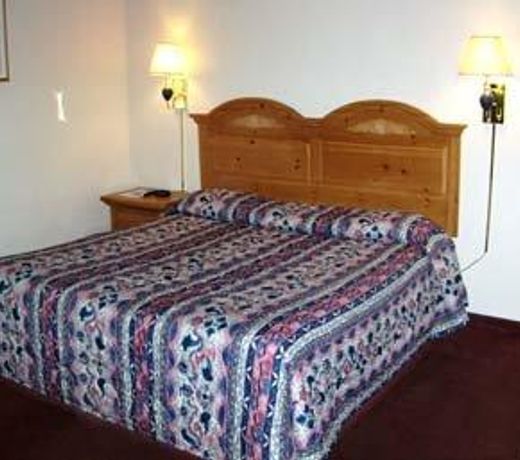 TRAVELODGE PHOENIX AIRPORT