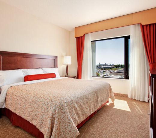 Travelodge Hotel by Wyndham Saskatoon