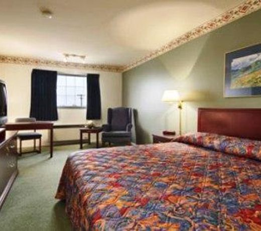 Super 8 by Wyndham Saskatoon Near Saskatoon Airport