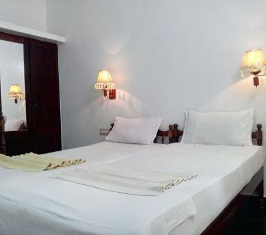 Beach Florra Inn