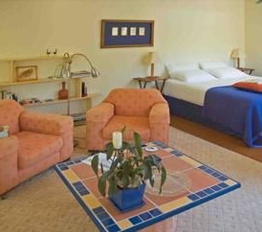 Waterholes Guest House