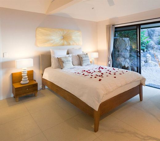 East Bedarra Island Retreat