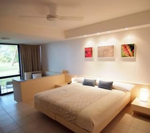DUNK ISLAND RESORT