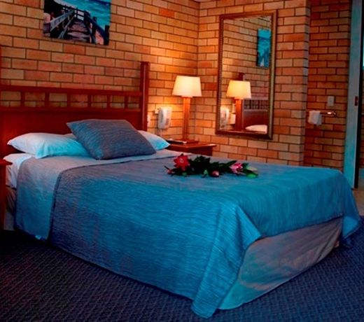 Pacific Paradise Airport Motel
