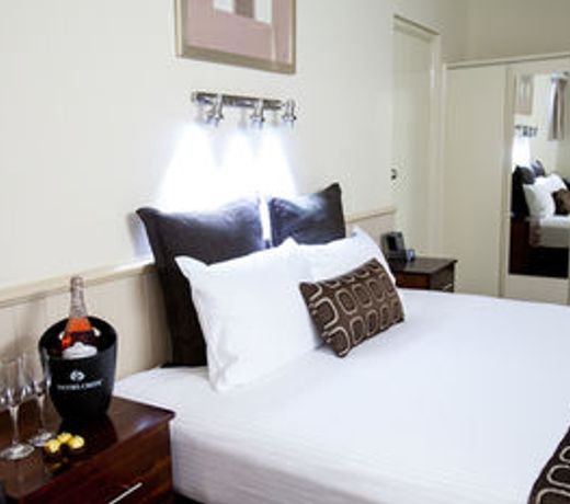 Quality Hotel Robertson Gardens