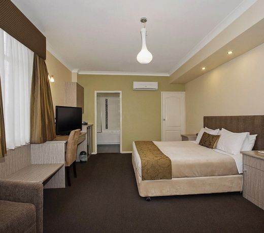 Prince of Wales Motor Inn