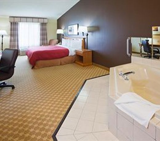 Country Inn & Suites by Radisson, Watertown, SD
