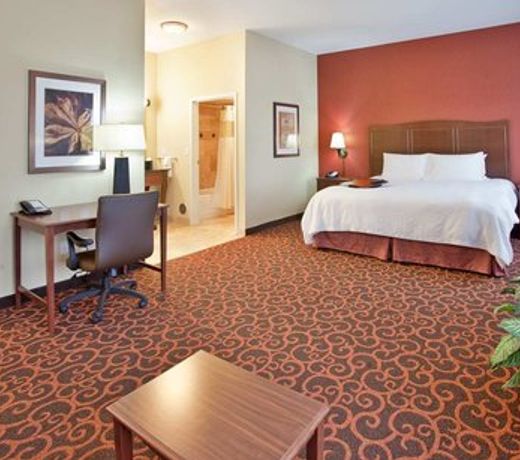 Hampton Inn & Suites Watertown