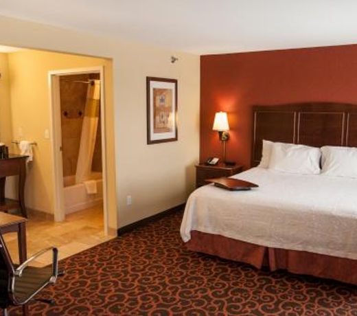 Hampton Inn & Suites Watertown