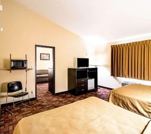 Econo Lodge Watertown