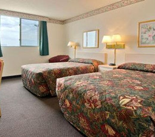 Super 8 by Wyndham Scottsbluff