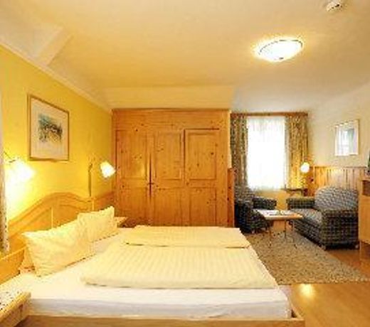 Hotel Lebzelter