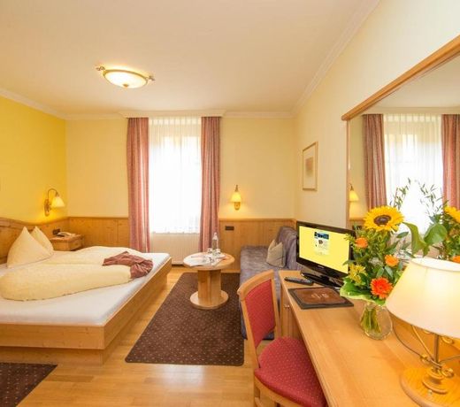 Hotel Lebzelter