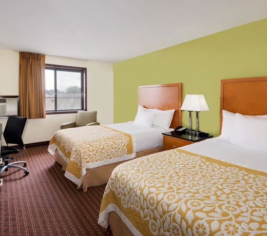 Days Inn by Wyndham Fort Dodge