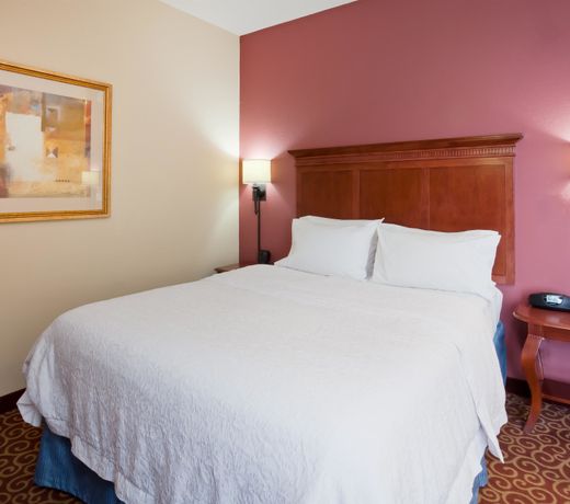Hampton Inn Fairmont