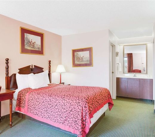 Days Inn by Wyndham Greenville MS