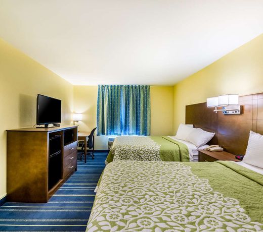 Days Inn by Wyndham Hartford/Closest Downtown