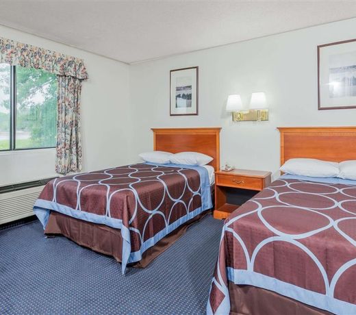 Super 8 by Wyndham Hartford