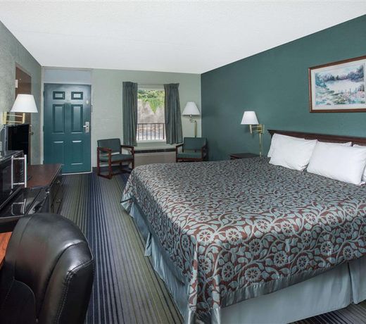 Days Inn by Wyndham Harrison