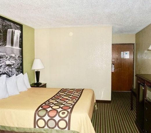 Super 8 by Wyndham Harrison AR