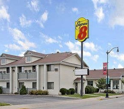 Super 8 by Wyndham La Crosse
